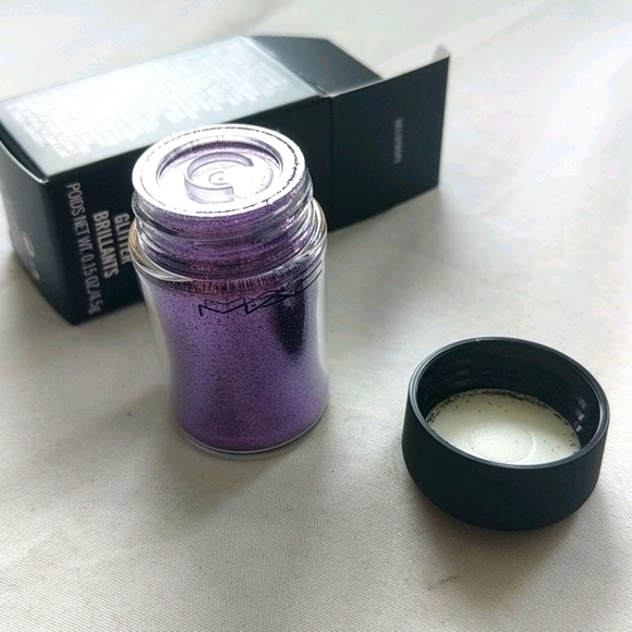 MAC Cosmetics Glitter Heliotrope - Picture 3 of 3